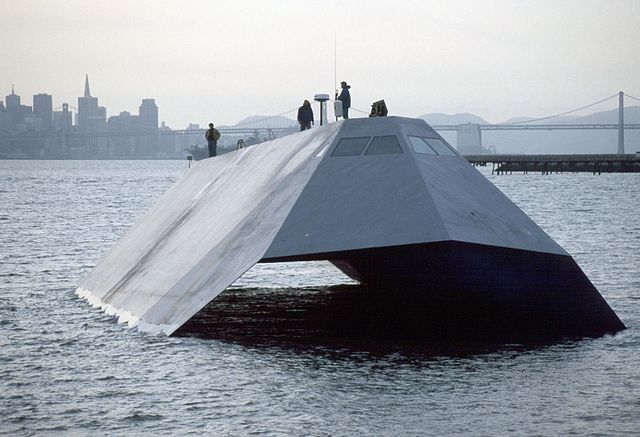 640px-US_Navy_Sea_Shadow_stealth_craft