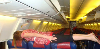 Planking-mania : aircraft planking