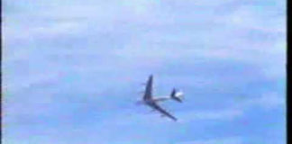 Boeing 707 Barrell Roll or How To Sell An Aiplane