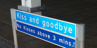 Pick up / drop off sign at Aalborg airport