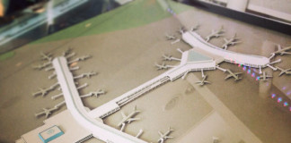 The Jacksonville airport is shaped like an airplane