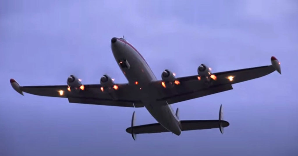 Lockheed Super Constellation - Engine Exhaust Flames
