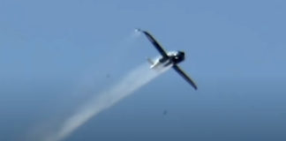Ultimate Reno Air Race dead-stick landing after blown engine and propeller snaps off!!!