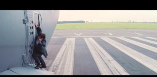 Tom Cruise Wants You To Know He Really Hangs Off That Airplane At 5,000ft