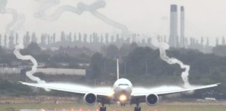 OMG!!! The pilot forgot to turn off the chemtrails!!!