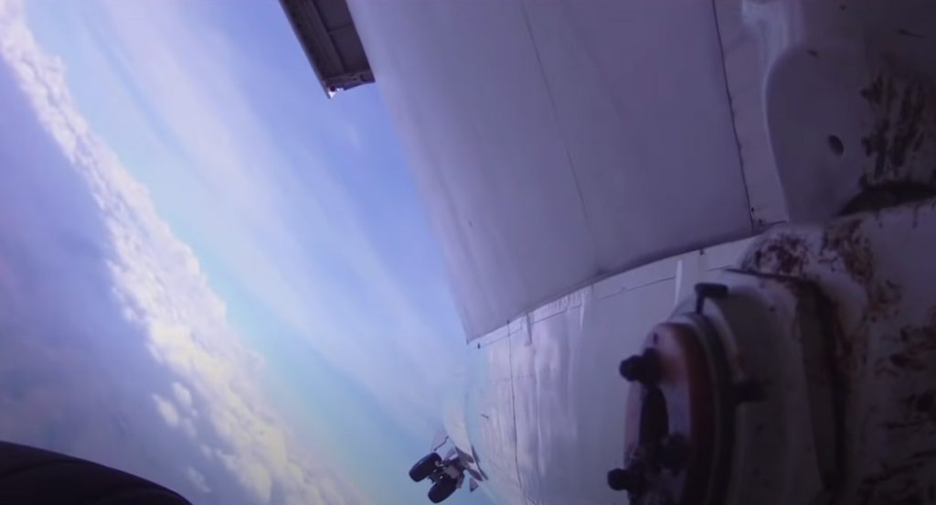 Boeing 747 - Stowaway view