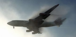 Boeing 747 Appears Out Of Nowhere Boeing 747 Appears Out Of Nowhere