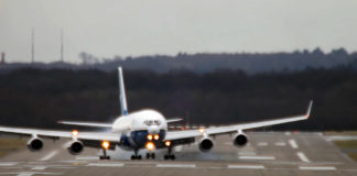 Extreme Crosswind Landing – Russian Ilyushin IL-96 at Düsseldorf