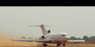 Mighty Boeing 727 landing on dirt airstrip