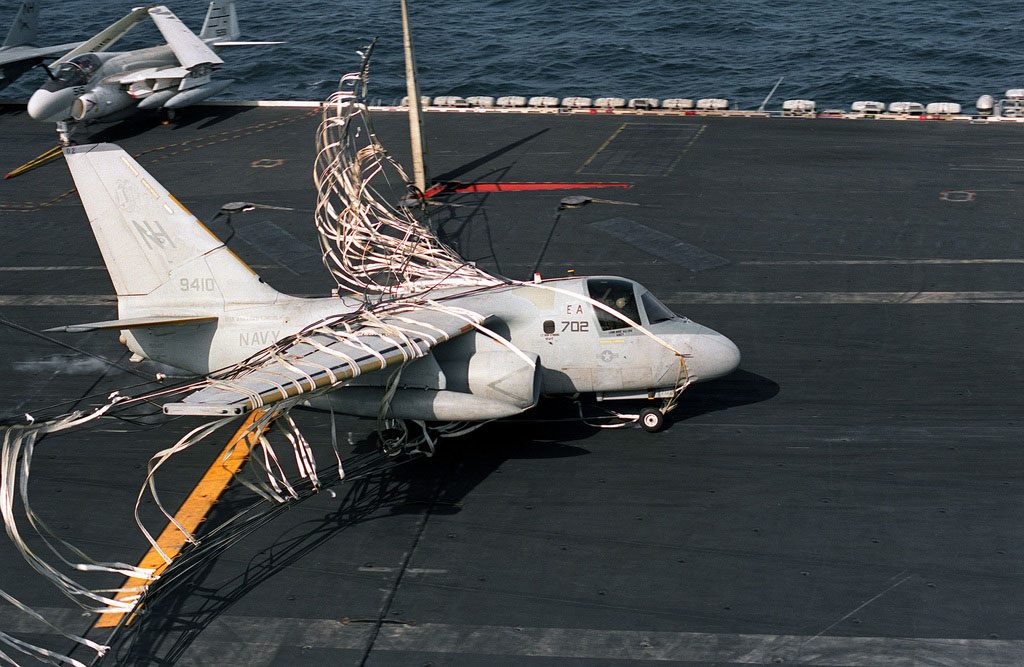 Troubled-Navy-Jet-1024x667.jpg