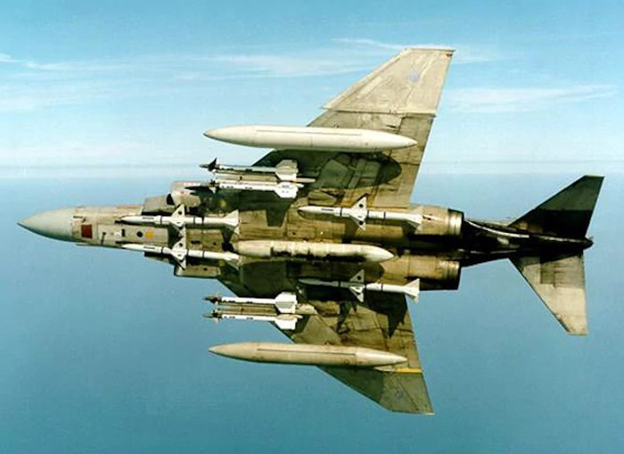 ships vietnam war fighter plane