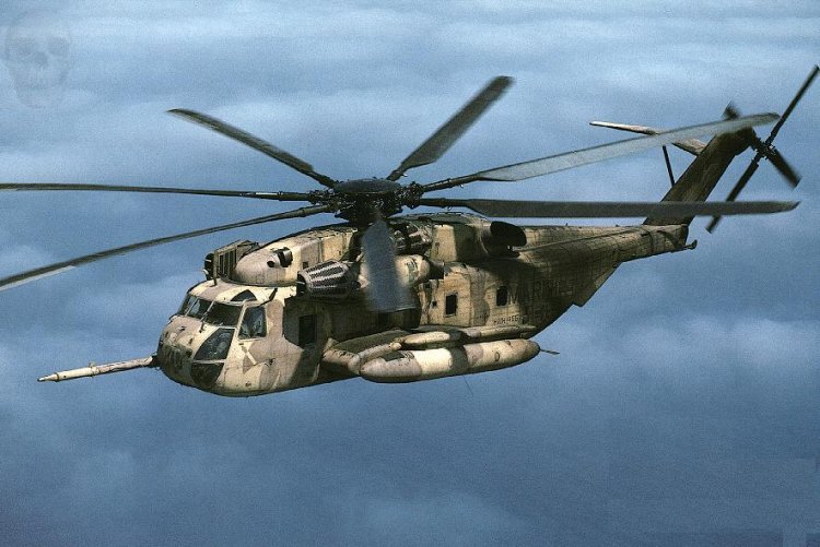 CH-53-Woman.jpg