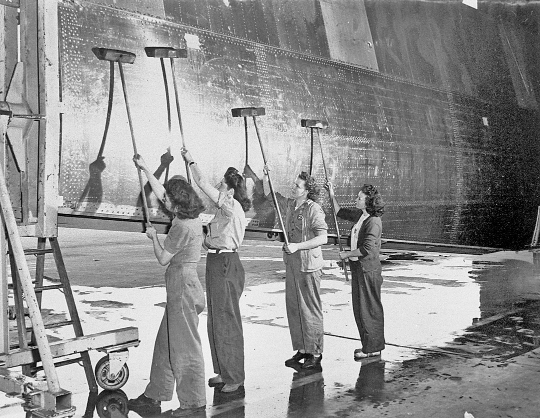 Boeing B-29 Superfortresses On The Renton Production Line - Aviation Humor