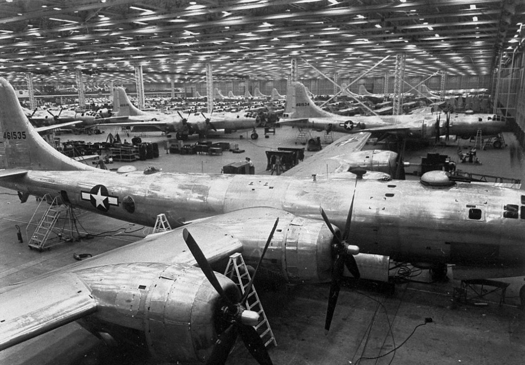 Boeing B-29 Superfortresses On The Renton Production Line - Aviation Humor