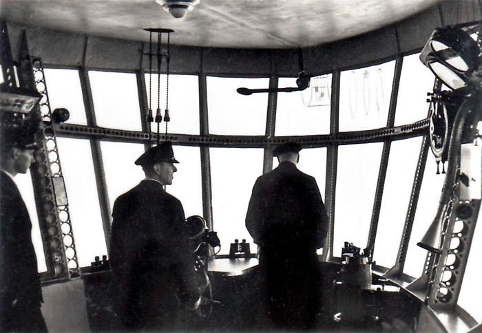 inside-hindenburg-zeppelin-luxury-interi