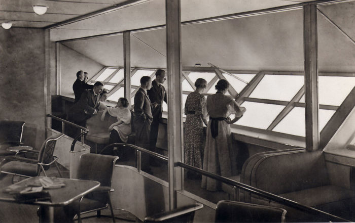 inside-hindenburg-zeppelin-luxury-interi