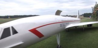 Huge RC Concorde Model Aircraft Powered By Two Turbines Huge RC Concorde Model Aircraft Powered By Two Turbines