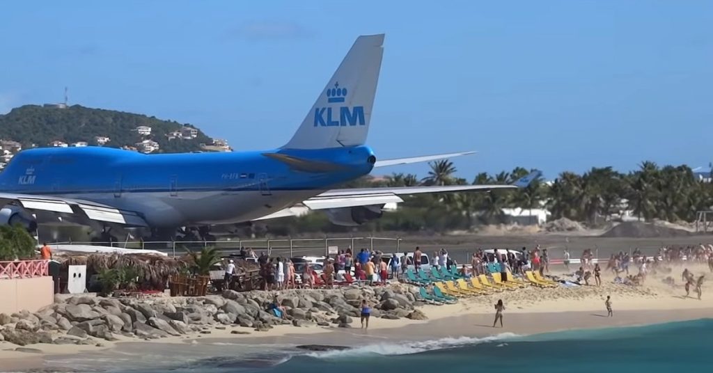 KLM 747 Airplane Extreme Jet Blast at Maho Beach, St. Maarten