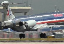 McDonnell Douglas MD-80 Reverses Thrust in the air! McDonnell Douglas MD-80 Reverses Thrust in the air!