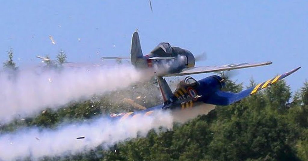 Two Huge RC Aircraft Collide Spectacularly Midair During Airshow