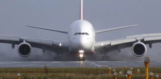 Airbus A380 Airplane Awesome Wet Runway Landing