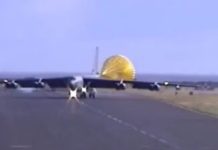 B-52 Crosswind Landing B-52 Crosswind Landing