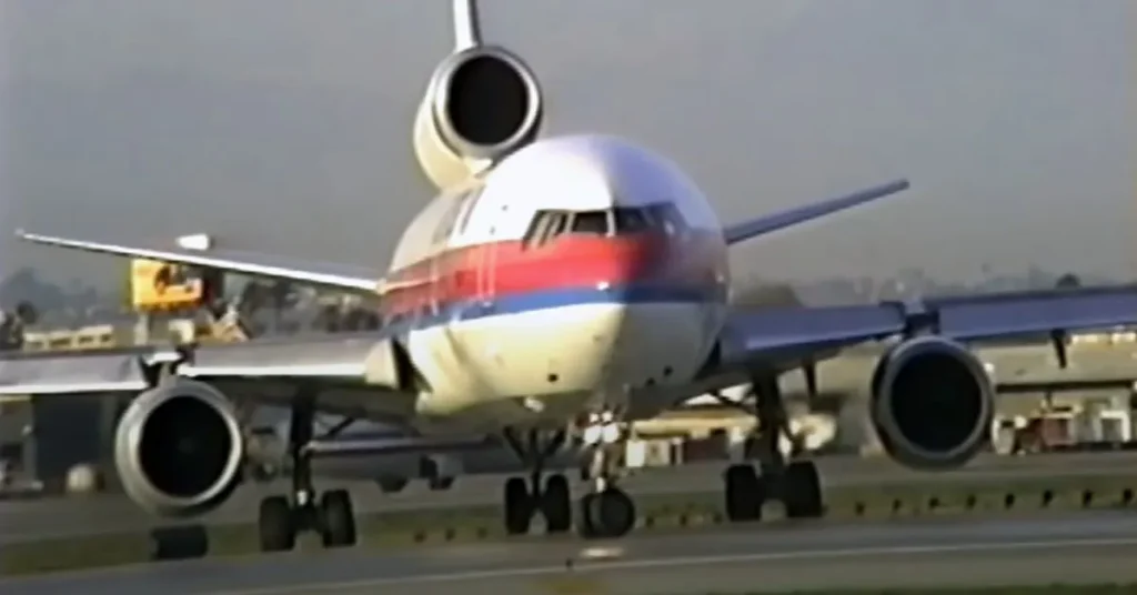 DC-10 Rockets Out of LAX