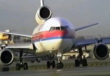 DC-10 Rockets Out of LAX after a short ground roll DC-10 Rockets Out of LAX