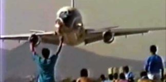 VARIG DC-10 Airplane Low Pass During An Airshow In Rio de Janeiro, 1986.