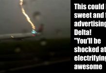 Delta Airlines Boeing 737 Spectacular Lightning Strike