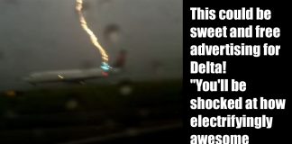 Delta Airlines Boeing 737 Spectacular Lightning Strike