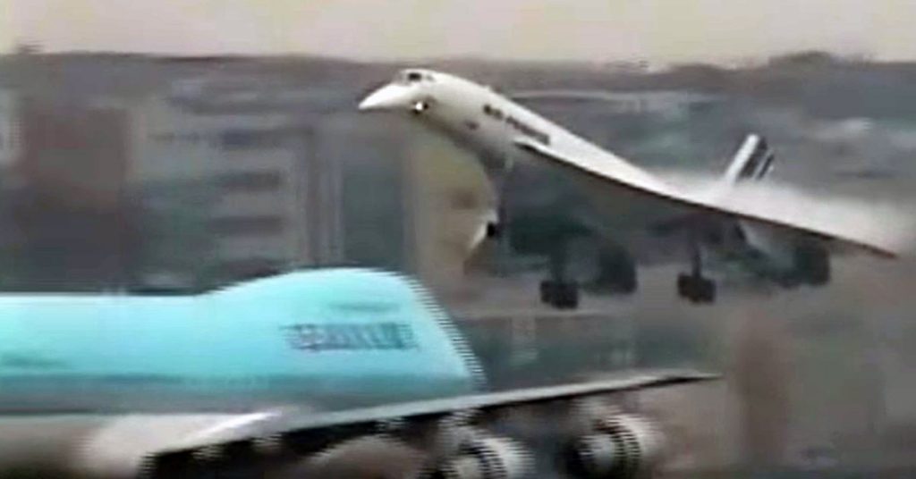 Air France CONCORDE at KAI TAK