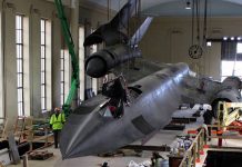 Timelapse of the installation of the SR-71 Blackbird in Virginia Science Museum Timelapse of the installation of the SR-71 Blackbird spy plane in Virginia Science Museum