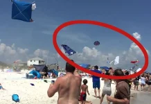 Blue Angels buzz beach: Jets send umbrellas, tents flying Blue Angels buzz beach: Jets send umbrellas, tents flying